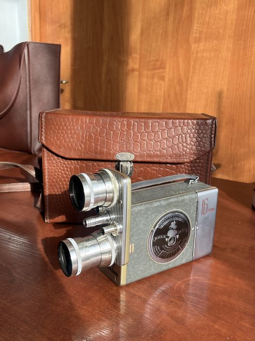 Кинокамера старая