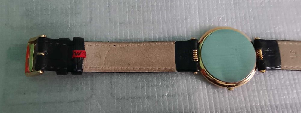 Vand ceas de dama Saro Wave