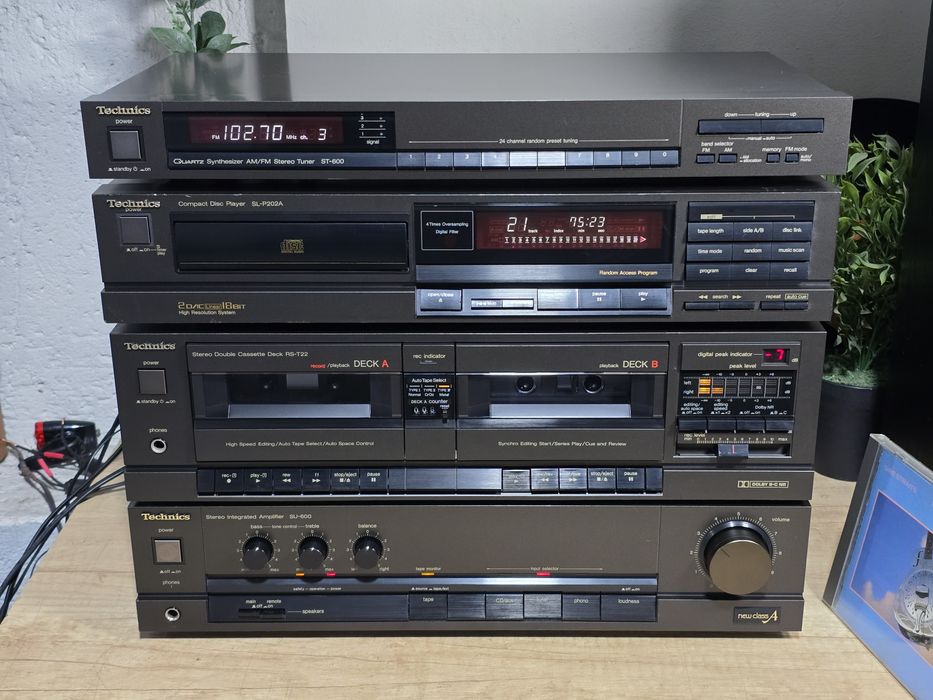 Linie audio TECHNICS, amplificator, tuner, cd player, deck casetofon