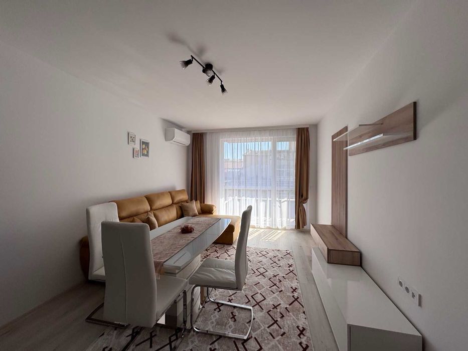 Дава се под наем Двустаен апартамент в Бургас, Възраждане - 80 кв.м за 612 € - Снимка #3