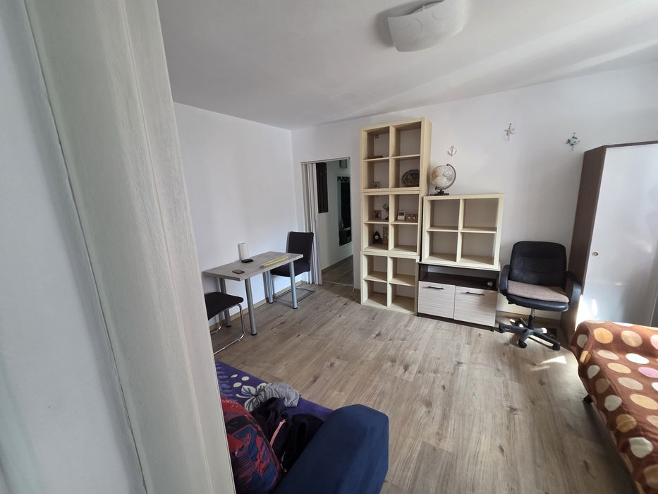 Închiriez apartament 2 camere