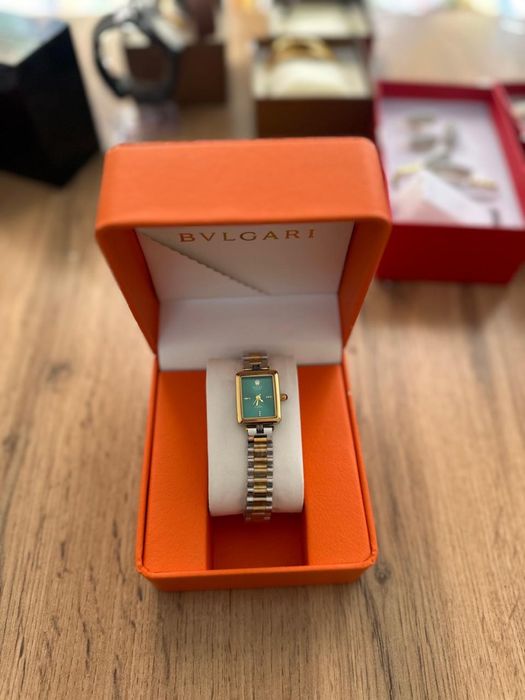 Новыи сагаттар каробкасымен