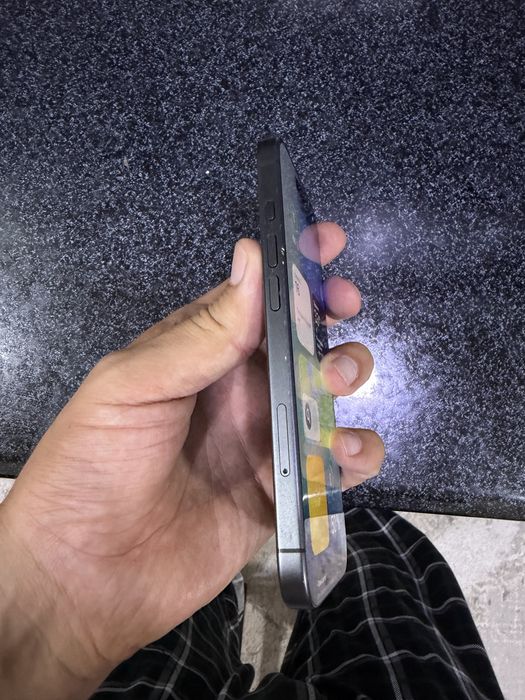 iphone 17 pamit 256g yomkost 100.% 126 ta sikl oqip tel qlila