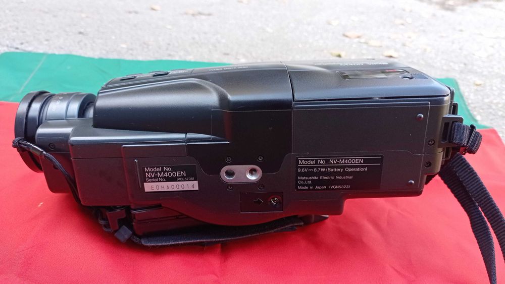 Видеокамера  Panasonic с  касети