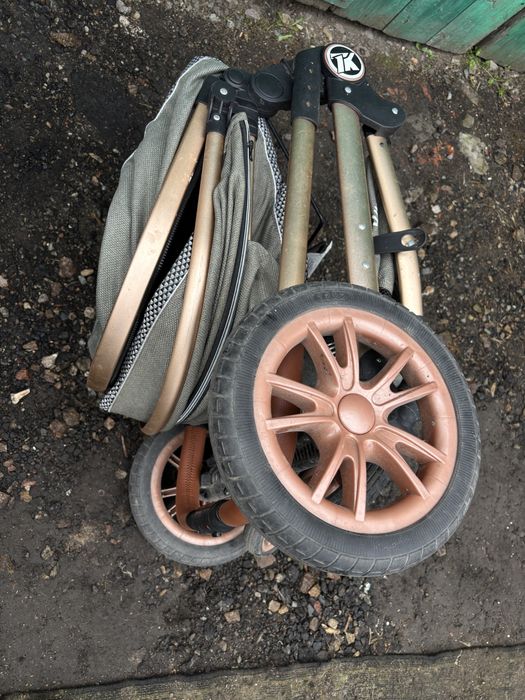 Продам коляску недорого