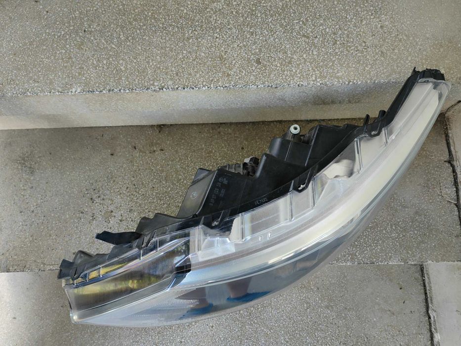 Фар Nissan Qashqai ляв / Фар Нисан Кашкай Халогенен с LED Оригинален