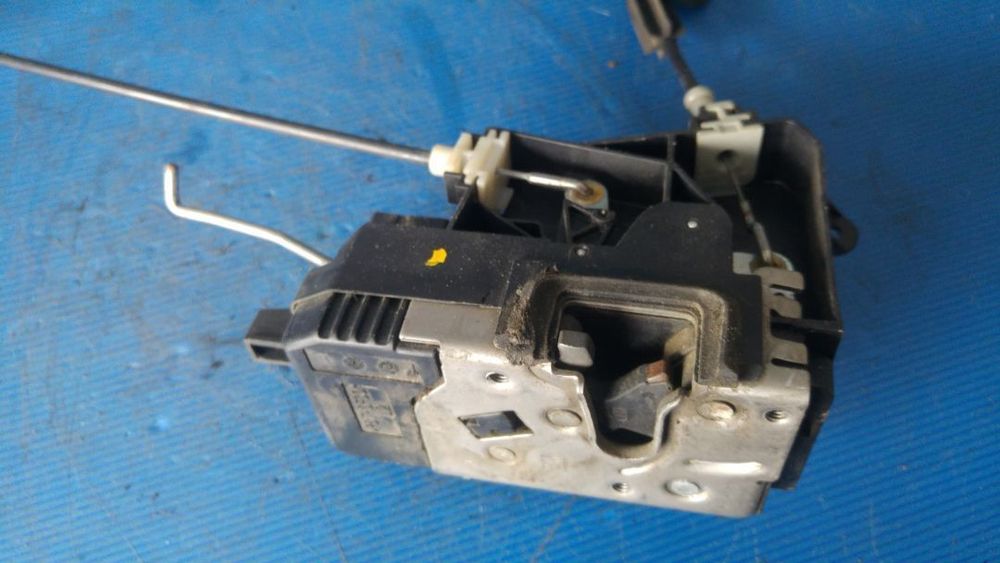 broasca usa stanga fata opel vectra c 24447342