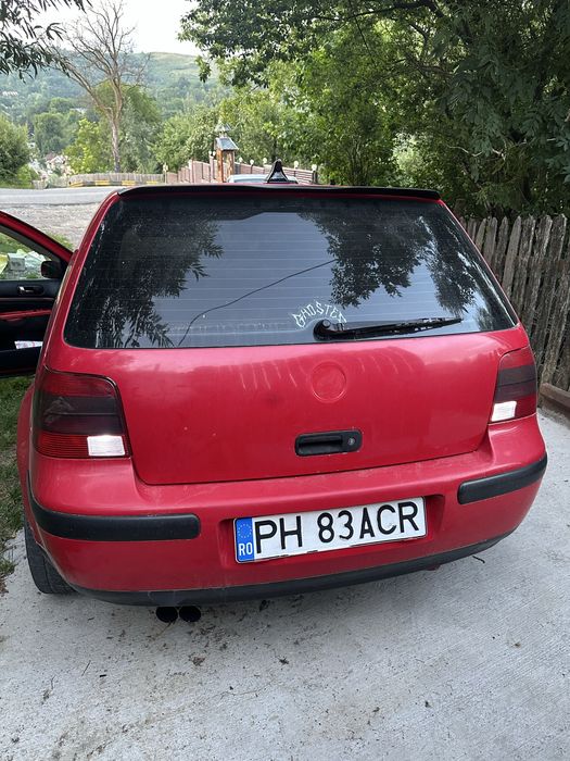 Se vine golf 4 in stare perfecta