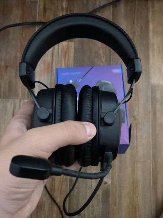 Продам наушник fifine H9