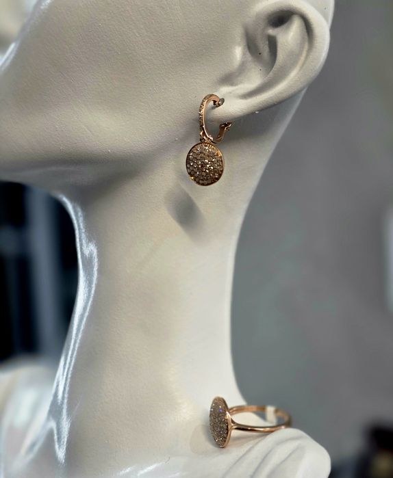 Красивы ювелирный комплект