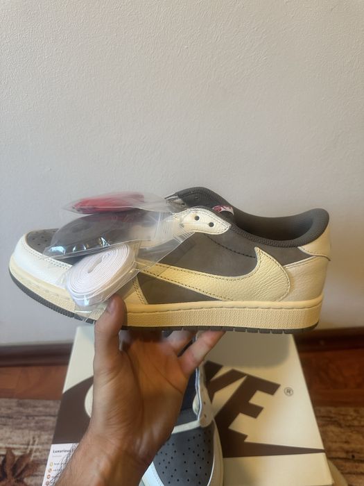 Air Jordan 1 Retro Low OG SP Travis Scott Reverse Mocha