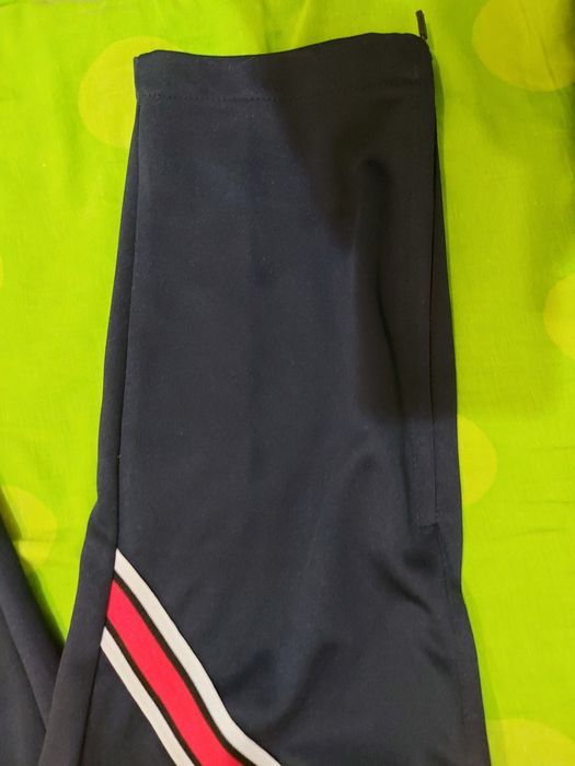 Продам новый костюм 46-48