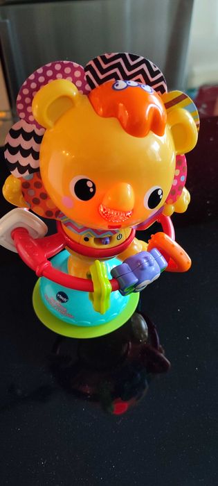 Въртяща се музикална играчка Vtech, Лъв
