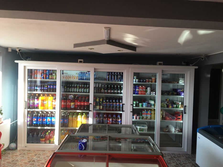 Vitrina frigorifica din pvc cu sticla termopan si a.c