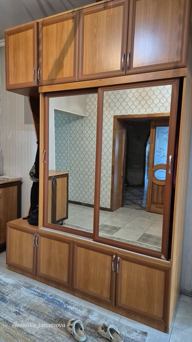 Продается шкаф для прихожей