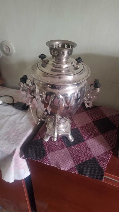 Samovar elektricheskiy sotiladi