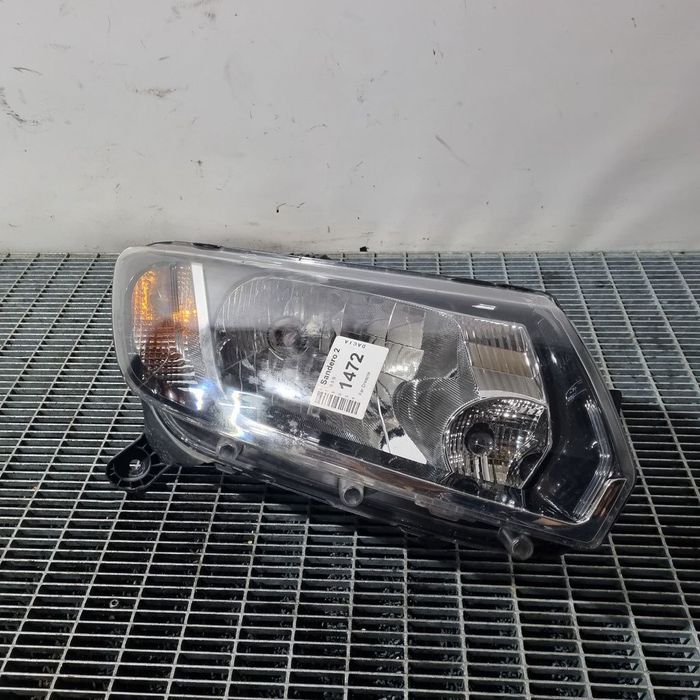 Far Dreapta Dacia Sandero 2 2012 - 2016 Hatchback 4 Usi (1472) Fara xenon