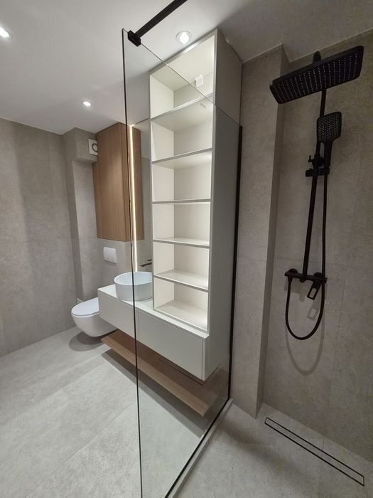 Vând apartament mobilat + loc parcare privat  - NEGOCIABIL