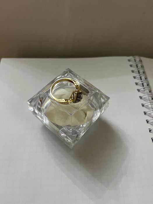 Кольцо золотое с брилиантом