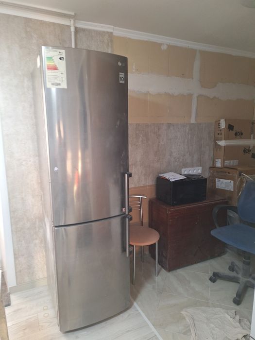 Холодильник LG двух камерный