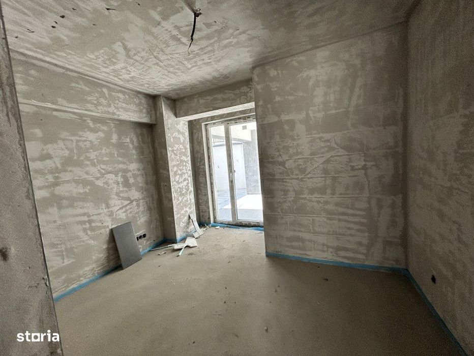 Apartament de 4 camere , 89 mp utili, terasa 103mp, zona VIVO