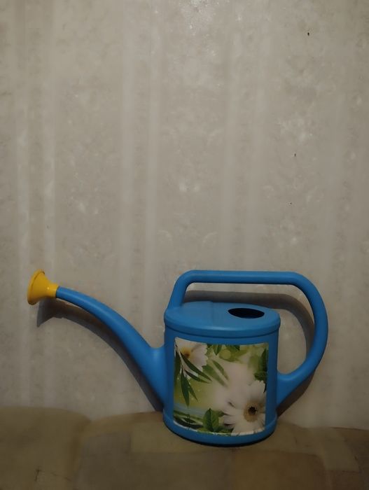 Лейка 3,5 литра .