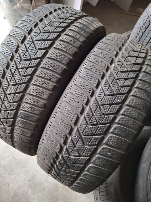 2  Anvelope  de iarnă  255 45 r19 Pirelli