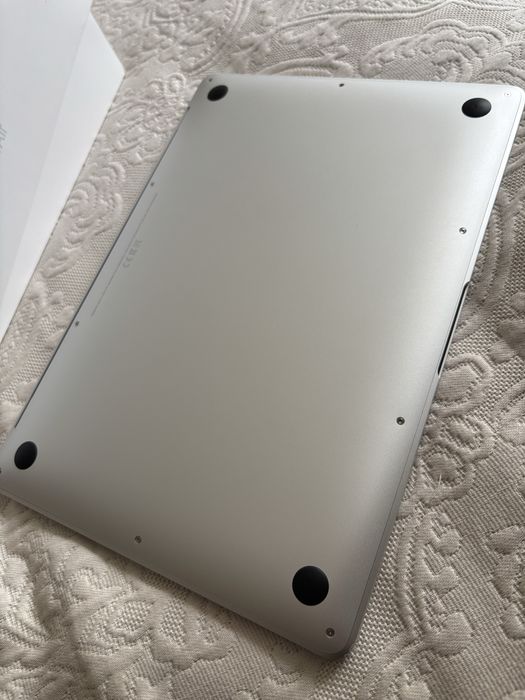MacBook Air, 13, 256Гб, 2020г