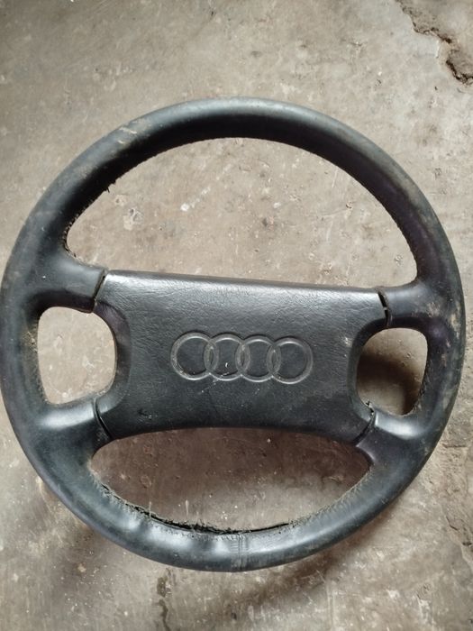 Запчасти Audi по салону и двигатель