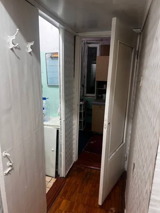 Продаю квартиру юнусабад-17  1/5/5 балкон 2/3