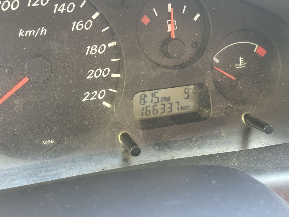 Нисан Алмера 1.5 Бензин