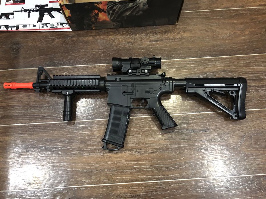 Игрушечный автомат М4А1