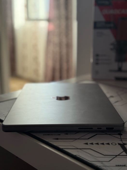 MacBook Pro 14 M2 PRO 512GB