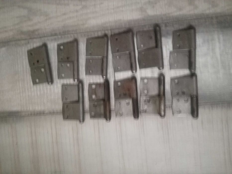 Продавам 11бр.комплект-м/ж панти за дървени врати Б.Д.С