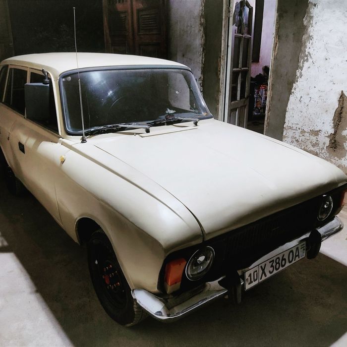 Moskvich kombi sotiladi