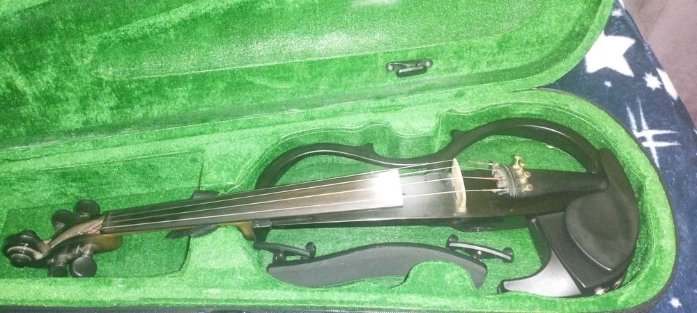 Vioară Yamaha Silent Violin model SV 200 Black