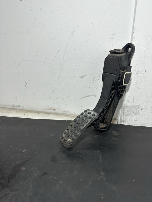 Pedala acceleratie Mercedes ML W164 320cdi A1643000104