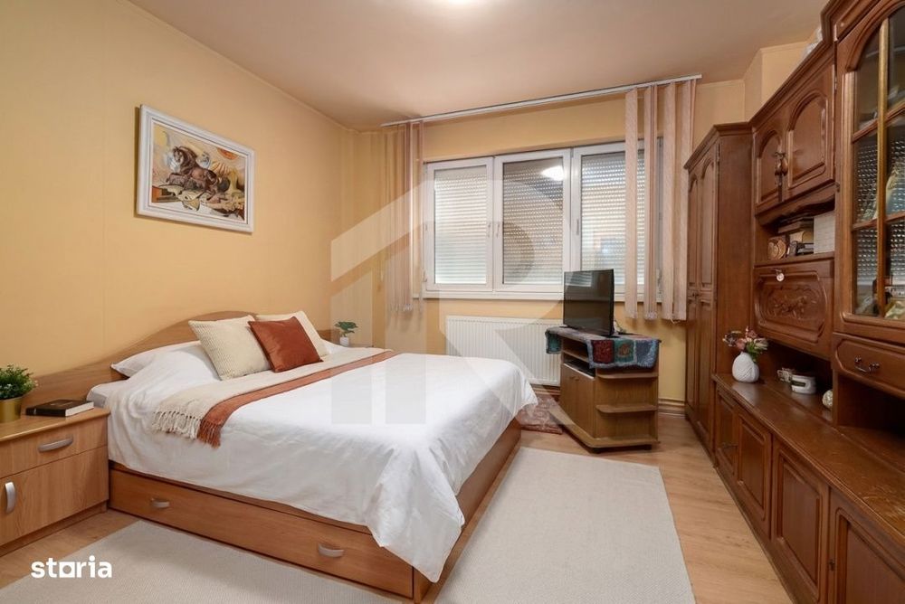 Casa spatioasa cu vedere la Lacul Grivita | 5 dormitoare | teren 793 m