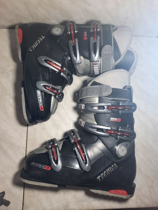 Clapari ski schi Tecnica mondo 26-26,5 corespunde mărimii 40-40,5