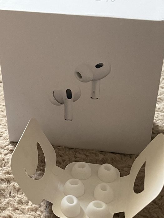 Apple AirPods Pro generatia a doua noi sigilate