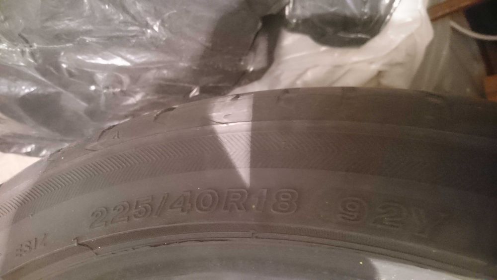 Anvelope Bridgestone 225 40 18