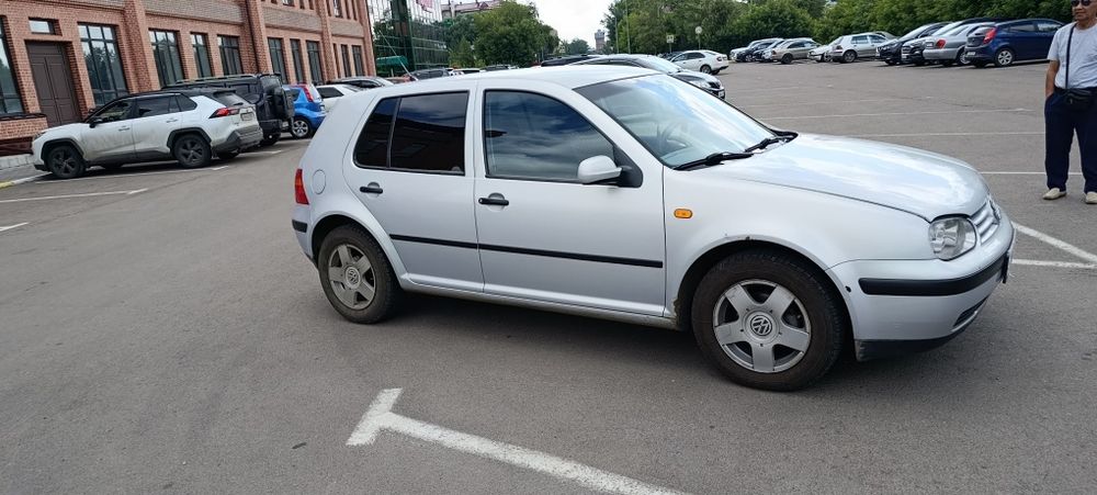 Volkswagen Golf 4