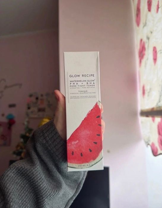 Glow recipe Tonic pentru fermitate cu PHA + BHA si pepene rosu
