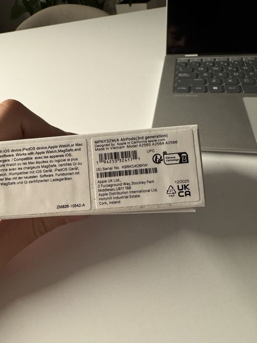 Vand Airpods 3 folosite