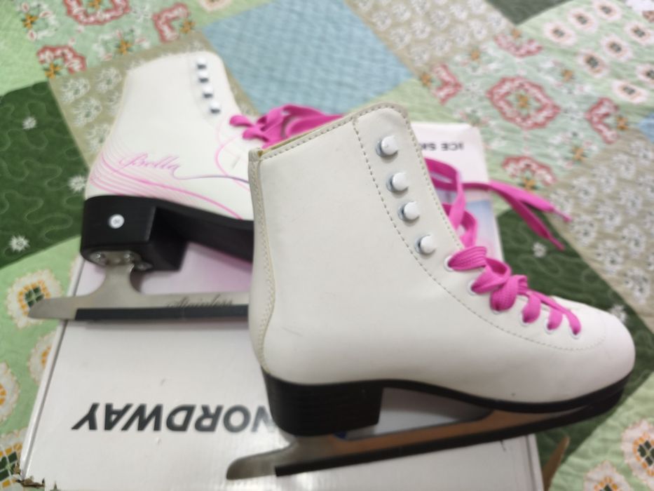 Коньки ледовые белые 38 размер Nordway