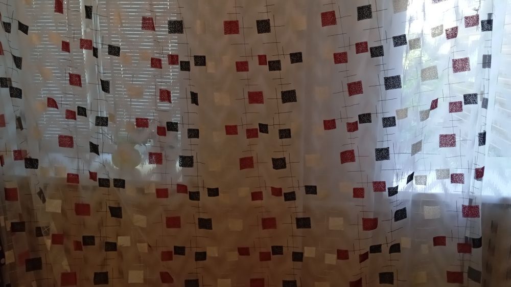 Продам тюль                .