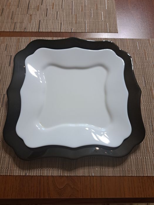 Продам посуду, использовали один раз.