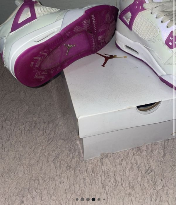 Air Jordan 4 Hyper Violet