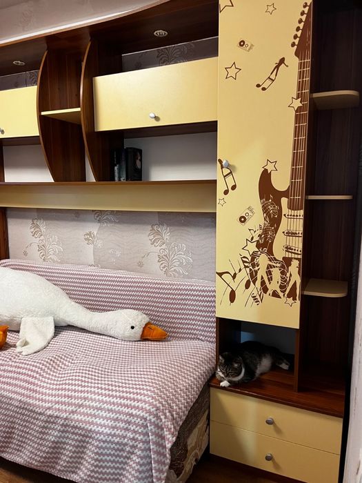 Продам комлект мебели