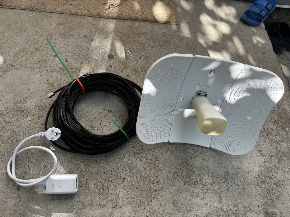 Интернет антена 5 GHz 300 Mbps 23 dBi CPE за монтаж на открито